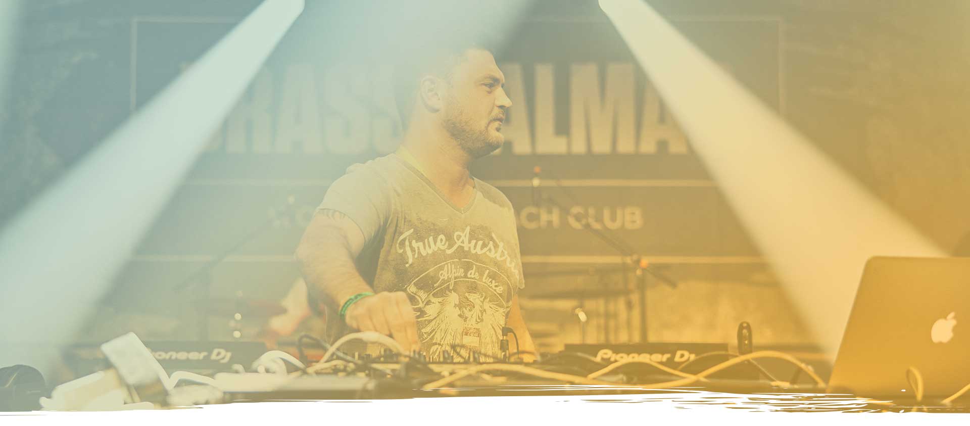 DJ Martinez