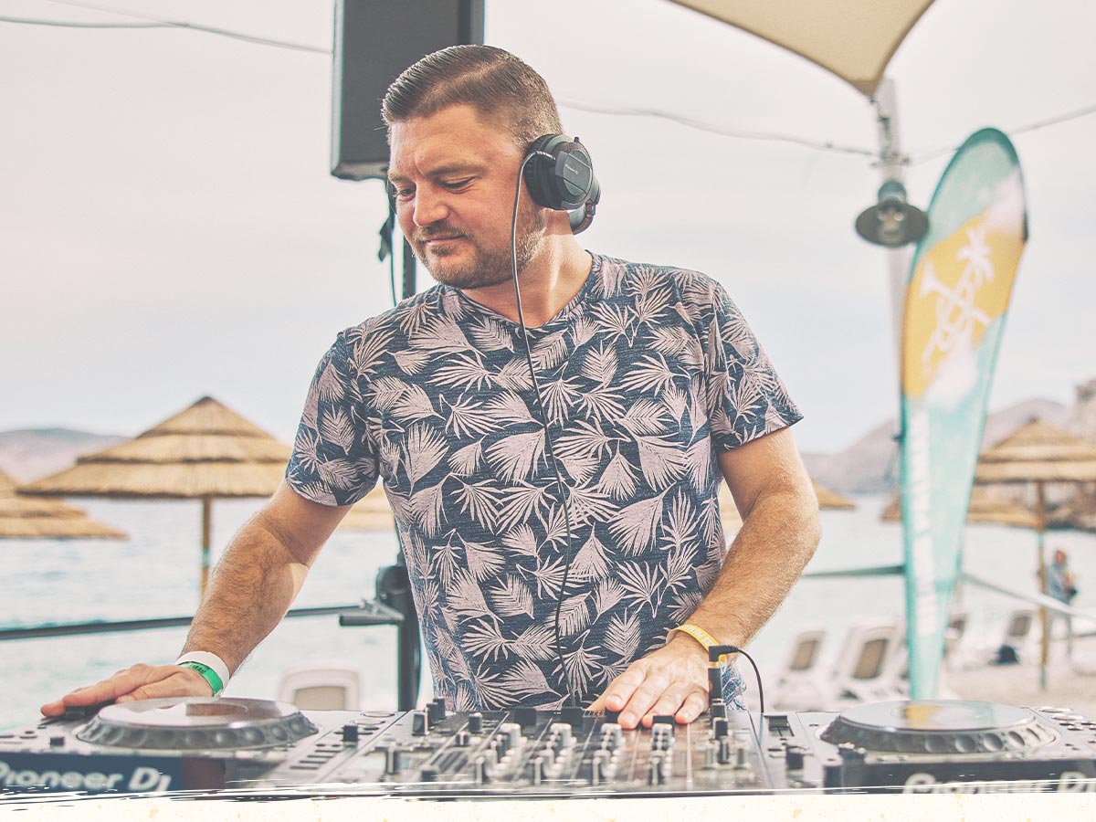 DJ Martinez